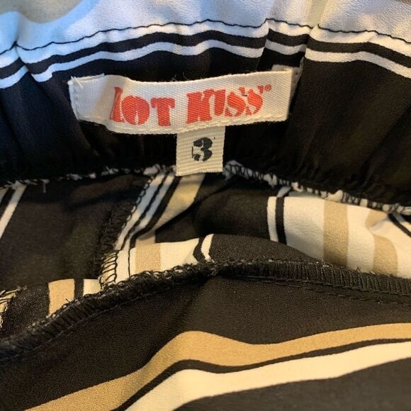 Hot Kiss Striped Tie Front Shorts - Picture 5 of 6